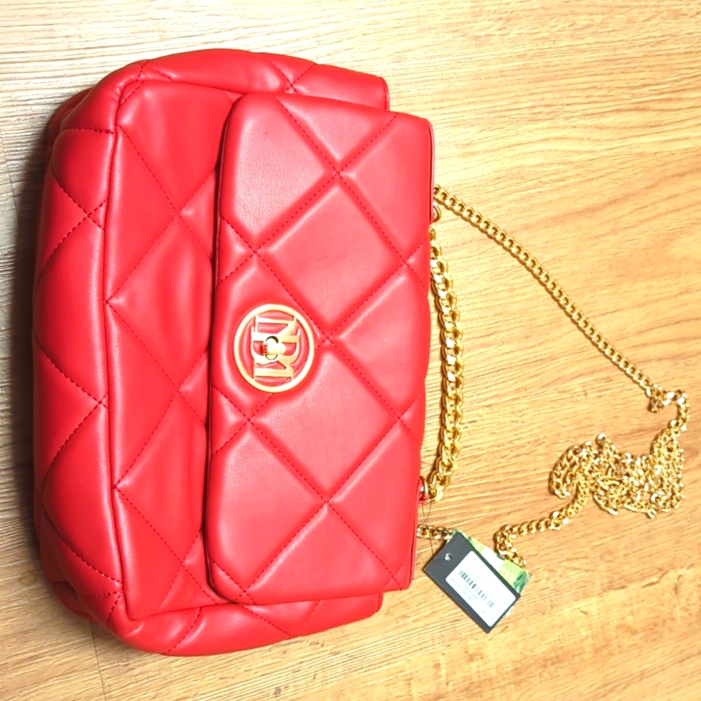 Badgley Mischka - Red Small Quilted Turnlock Crossbody Convertible Hand NWT
